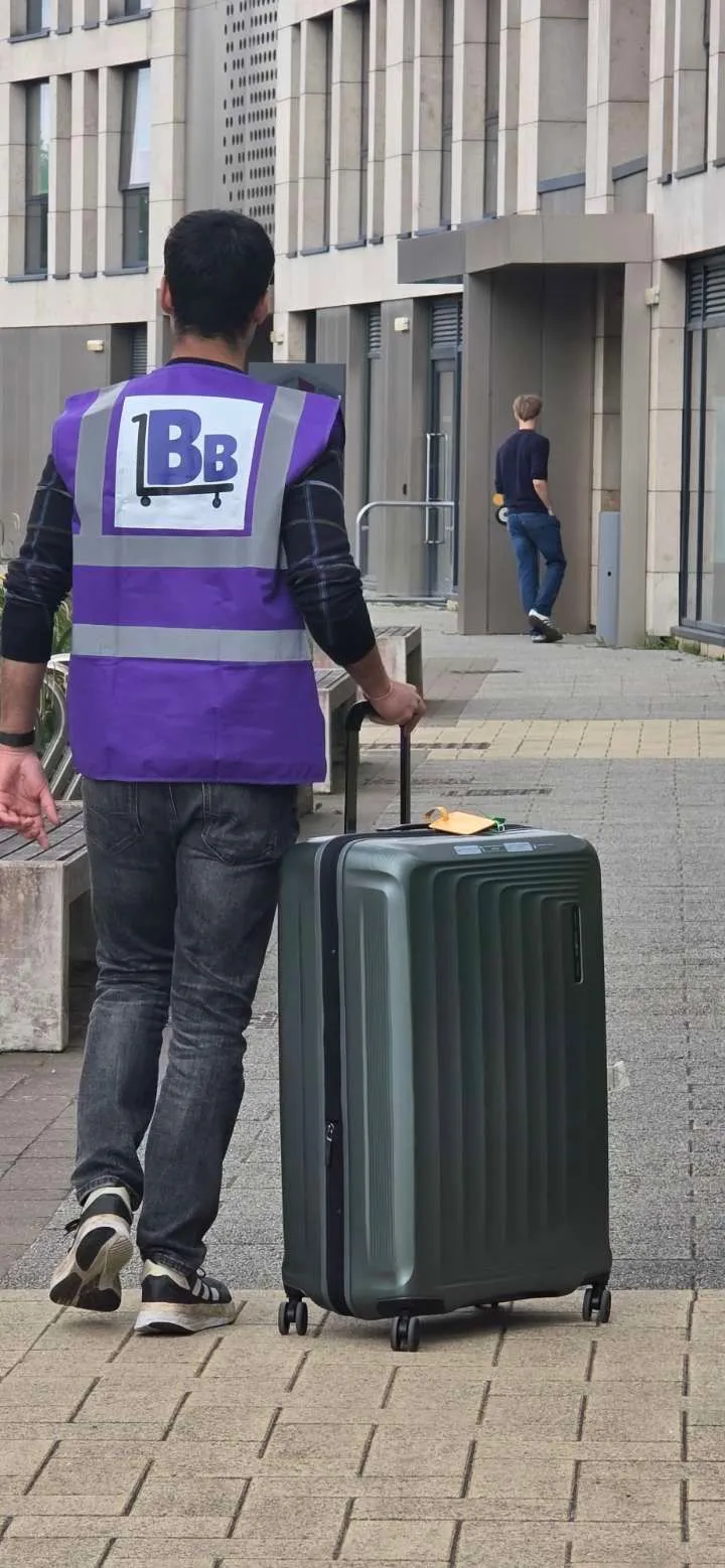 Ditch the Luggage Stress: Your Guide to a Seamless Heathrow Travel Experience with BagBudy!